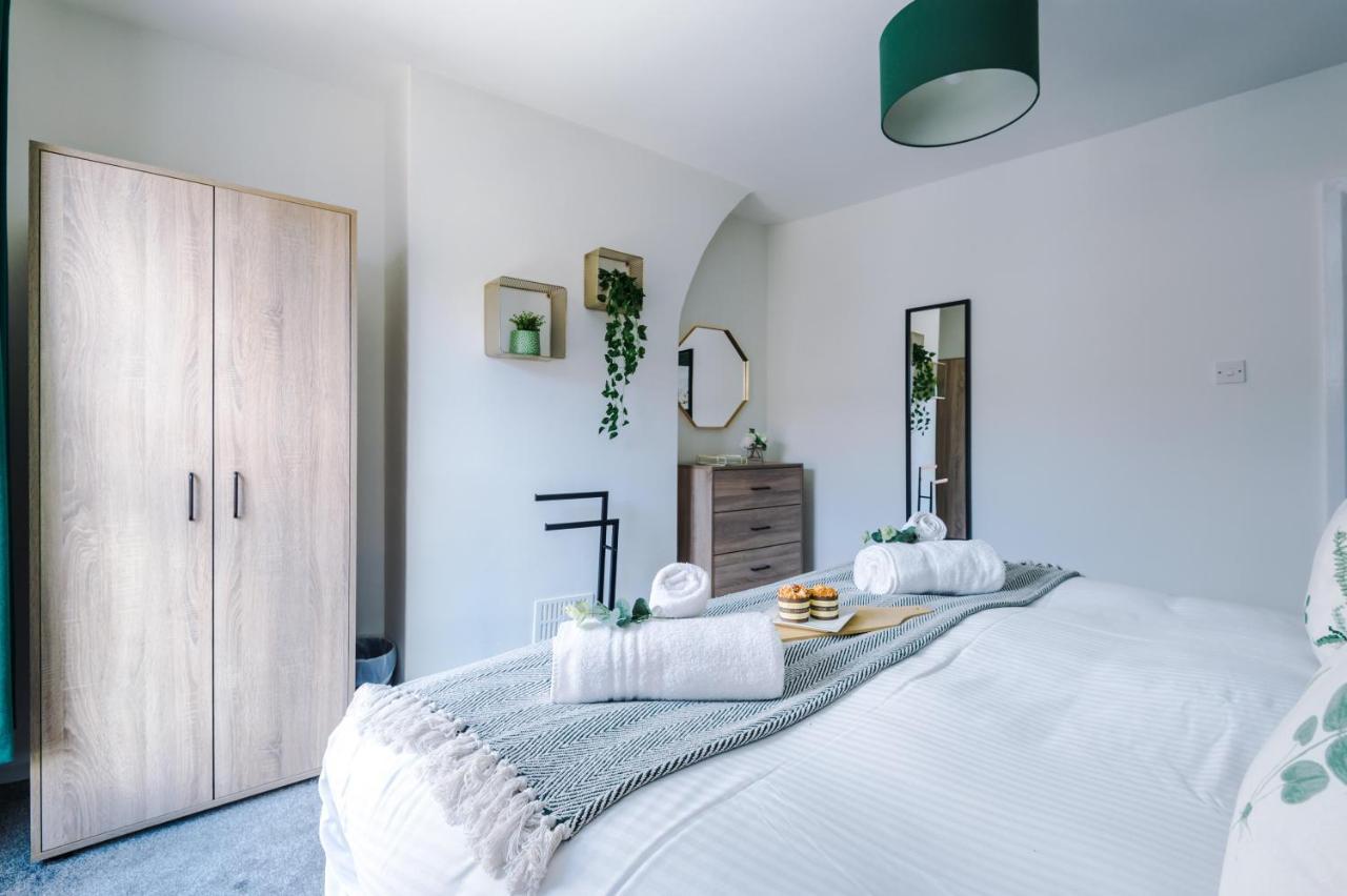 Bright 2-Bed Cottage In Chester By 53 Degrees Property, Ideal For Couples & Small Groups, City Centre - Sleeps 6 Eksteriør billede
