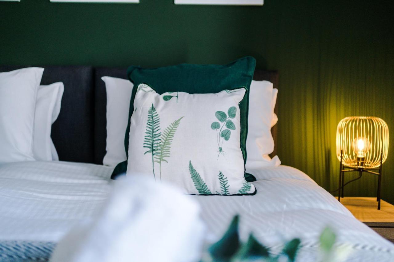 Bright 2-Bed Cottage In Chester By 53 Degrees Property, Ideal For Couples & Small Groups, City Centre - Sleeps 6 Eksteriør billede